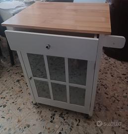 mobiletto con ruote