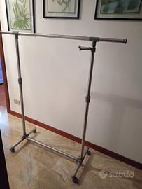 appendiabiti, con ruote  estensibile 