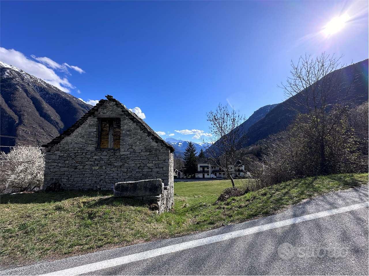 RUSTICO CON TERRENO E MERAVIGLIOSO PANORAMA - Vista 5