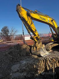 Escavatore New Holland E215C