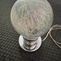 Lampada da tavolo a forma di lampadina