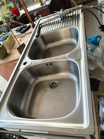 Lavello e miscelatore per cucina