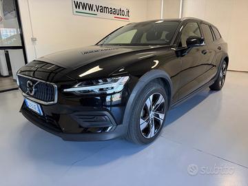 VOLVO V60 Cross Country B4 (d) AWD automatico Pl
