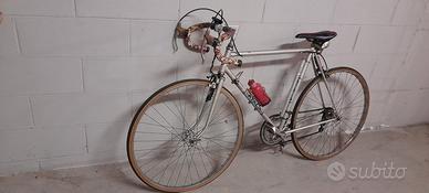 Bici da corsa marca ATALA