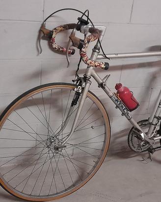 Bici da corsa marca ATALA