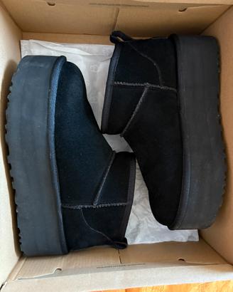 UGG PLATFORM ULTRA MINI neri