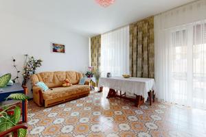 APPARTAMENTO CON 2 CAMERE MATRIMONIALI E GARAGE