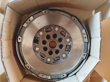 Volano Luk cod. 415045610 per Opel e Suzuki