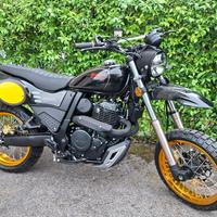 SWM SILVER VASE 650cc NERO -FIN. TASSO 0%