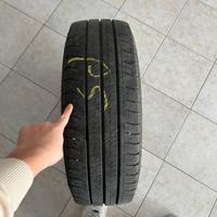 4 pneumatici Goodyer EfficentGrip Cargo 215/65 r16