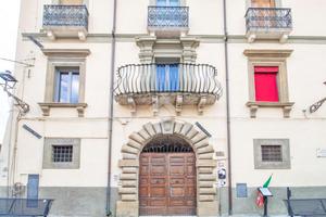 3 LOCALI A BORGO VELINO