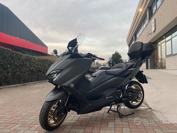 YAMAHA T-MAX 560 TECH MAX PREZZO BOMBA