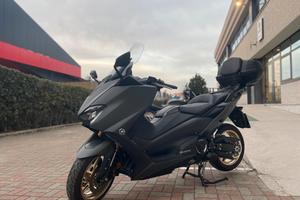 YAMAHA T-MAX 560 TECH MAX PREZZO BOMBA