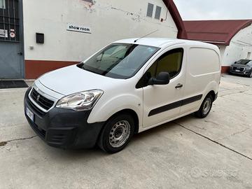 Peugeot Partner 1.6Hdi 3 posti clima 108.000km