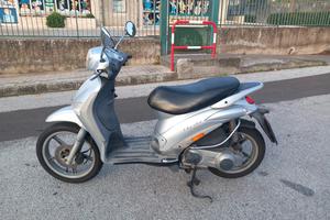 piaggio liberty 200