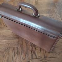 borsa professionale in pelle nuova