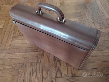 borsa professionale in pelle nuova