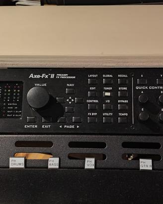 Fractal audio Axe Fx II + rack + midi controller