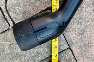 Colonnina ricarica auto elettrica-ibrida