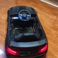 Auto elettrica Mercedes