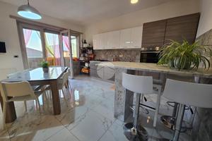 PORZIONE DI BIFAMILIARE A BOSCONERO