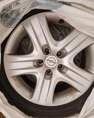 Gomme termiche+cerchi+copricerchi