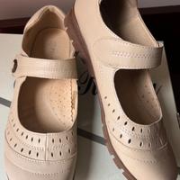 SCARPE DONNA CON VELCRO NUOVE!