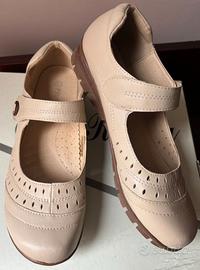 SCARPE DONNA CON VELCRO NUOVE!