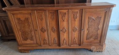 credenza in legno antico