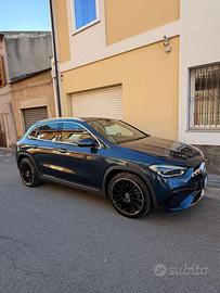 Mercedes gla 200d 4matic premium amg line