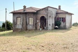 Rustico / Casale di 188 m² con 4 locali a Rocca Pr