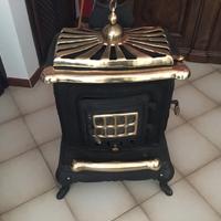 stufa caminetto da arredamento mai usata 