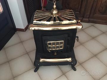 stufa caminetto da arredamento mai usata 