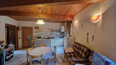 Lago d'Orta collinare località Bassola Casa autono