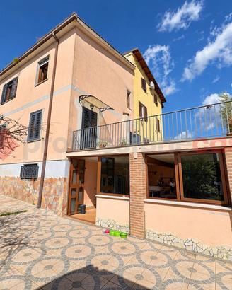 Villa bifamiliare Aprilia [Cod. rif 3338867VRG]