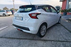 auto Nissan Micra 