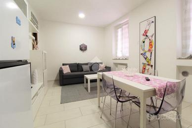 CASA DI CORTE A SEDRIANO