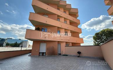 RIF. 039 - GRAZIOSO TRILOCALE CON AMPIO TERRAZZO