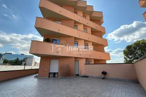 RIF. 039 - GRAZIOSO TRILOCALE CON AMPIO TERRAZZO