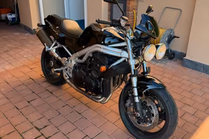 Triumph Speed Triple 900