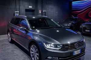 Volkswagen Passat 239cv station wagon