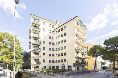 Ampio quadrilocale zona filosofi