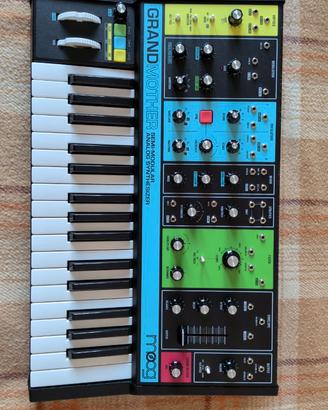 Moog grandmother 1 anno Garanzia
