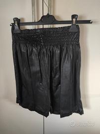 pantaloncino in pelle