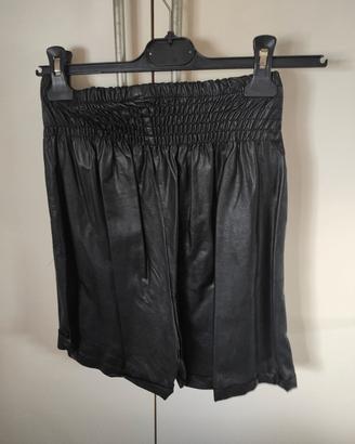 pantaloncino in pelle