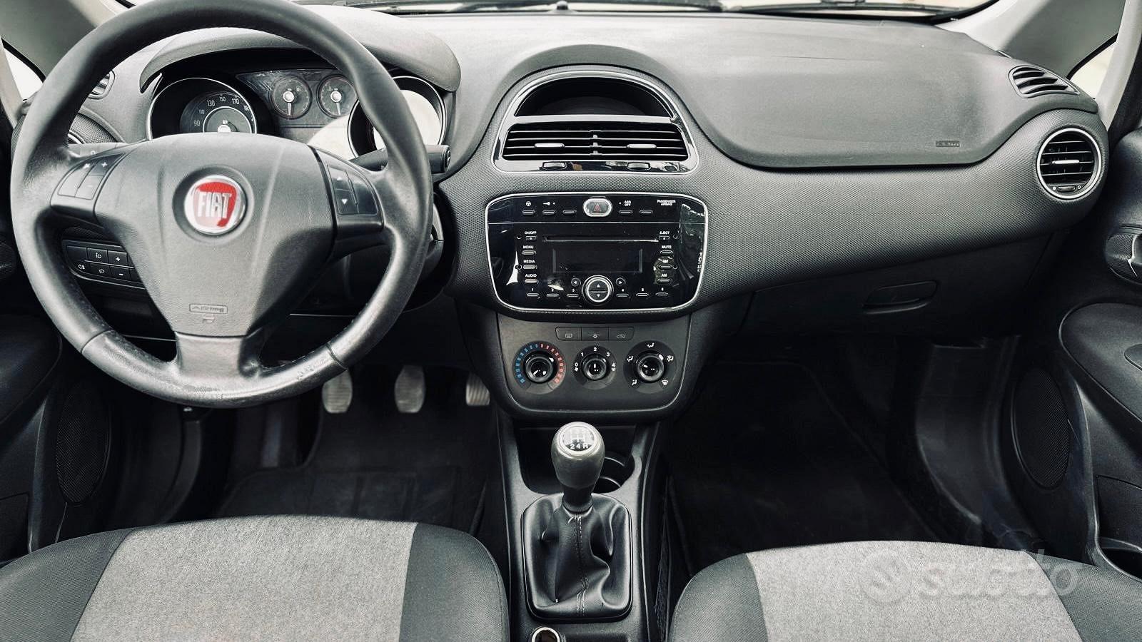 Fiat Punto 2015 photo 4