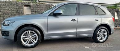 AUDI Q5 1ª serie - 2011