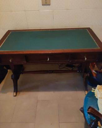 scrivania d'antiquariato stile Luigi XVI 