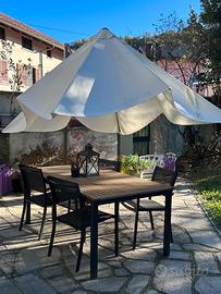 tavolo allungabile in legno giardino e ombrellone