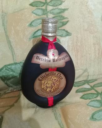 Vecchia Romagna etichetta oro